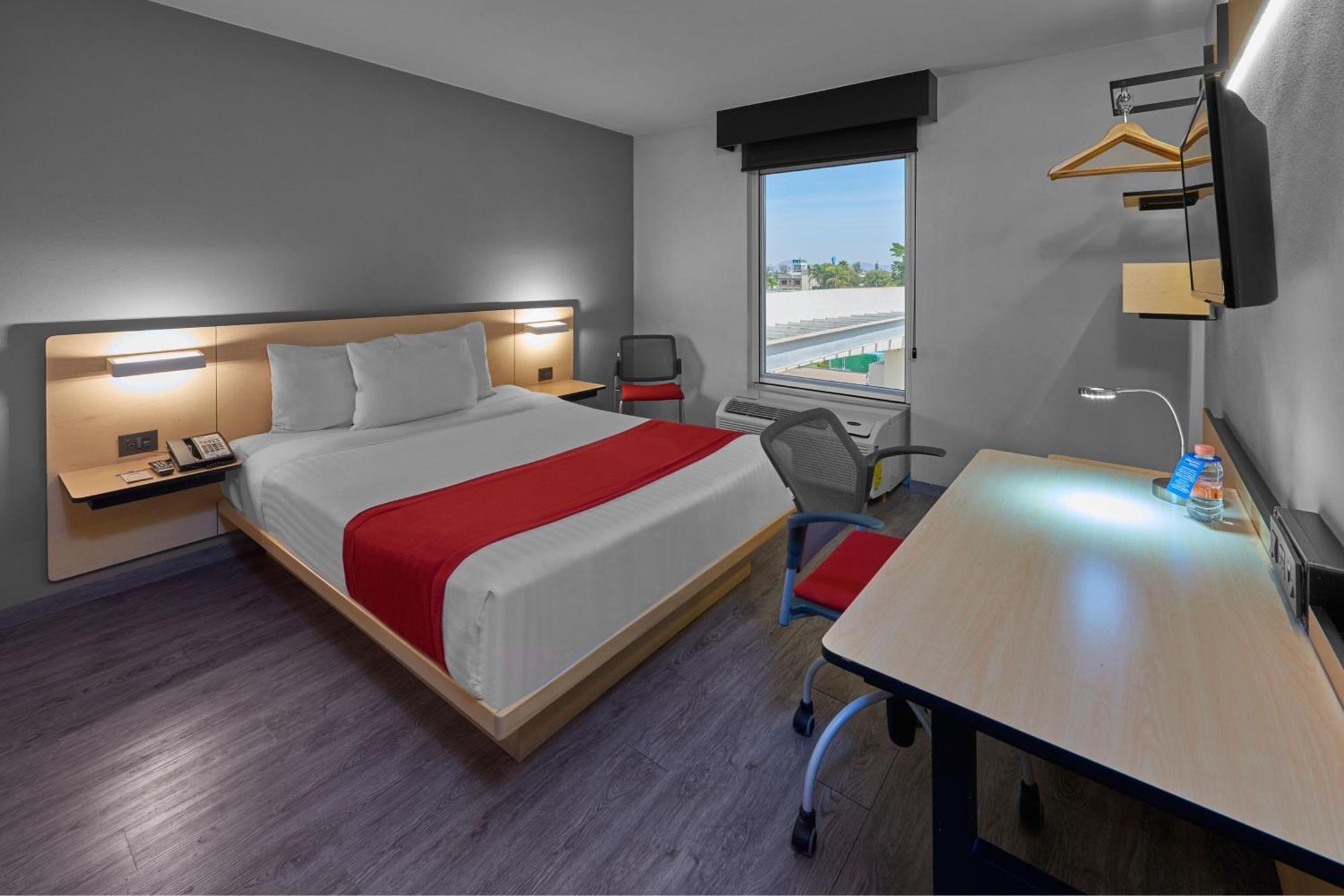 City Express By Marriott Ирапуато Екстериор снимка