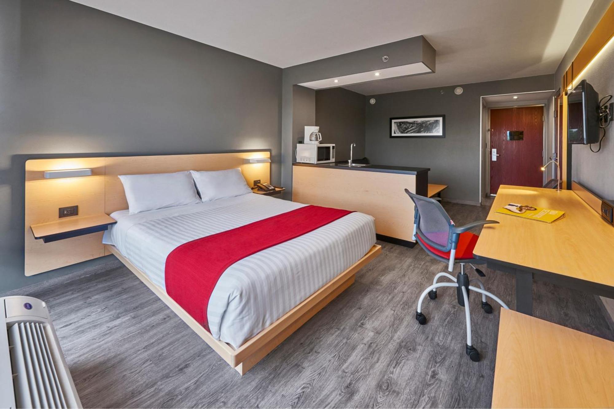 City Express By Marriott Ирапуато Екстериор снимка